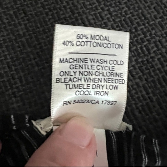 Old Navy Black and White Striped Tank Top Size Small EUC - Picture 5 of 5